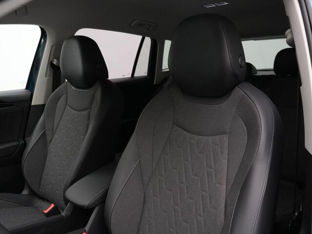 Volkswagen TIGUAN 1.5 eHybrid 204 pk DSG Life Edition | Trekhaak | Stuur-/achterbankverwarming | Achteruitrijcamera