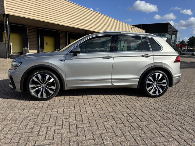 Volkswagen TIGUAN 1.4 TSI 4Motion Highline automaat [ panodak,leer,R-Line,virtual dash,fm navi,camera ]
