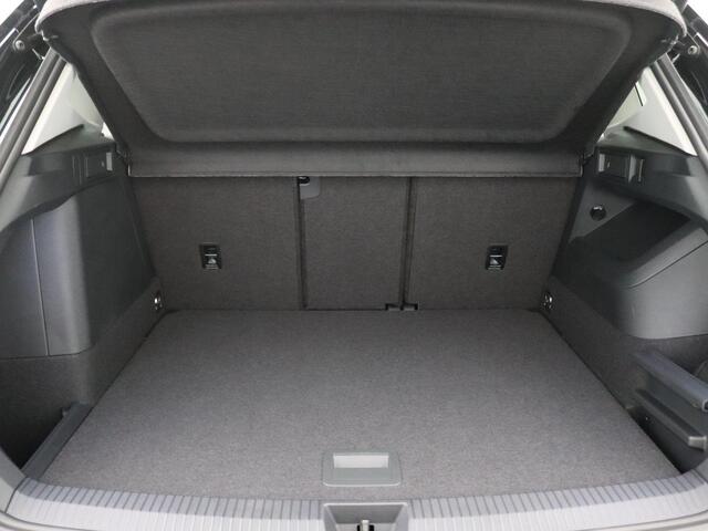 Volkswagen TIGUAN 1.5 eHybrid Life Edition 204PK DSG Achteruitrijcamera, Adaptieve Cruise Controle, Navi via Apple Carplay/Android Auto, Keyless, Side Assist, Stoel-Stuurverwarming, Elektr. Achterklep, 17" LM Velgen