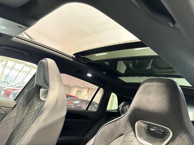 Volkswagen TIGUAN 1.5 272pk DSG eHybrid R-Line Edition · Panoramadak · Elek. Trekhaak · Apple/Android Car Play · Dodehoek Detectie · Elek. Achterklep · 20'' Inch · Garantie t/m 25-03-2030 of 100.000km