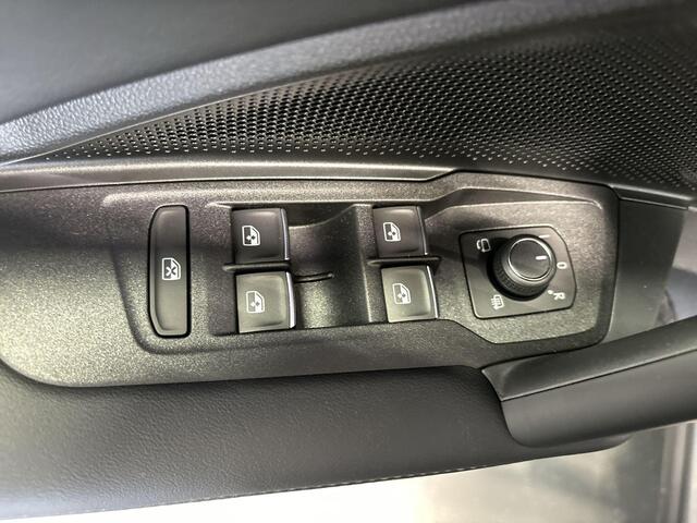 Volkswagen TIGUAN 1.5 272pk DSG eHybrid R-Line Edition · Panoramadak · Elek. Trekhaak · Apple/Android Car Play · Dodehoek Detectie · Elek. Achterklep · 20'' Inch · Garantie t/m 25-03-2030 of 100.000km