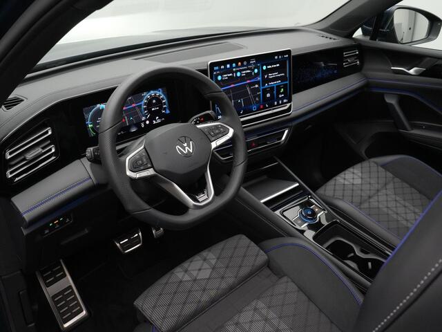Volkswagen TIGUAN 1.5 eHybrid 204 pk DSG R-Line Edition | Panoramadak | Stoel-/stuurverwarming | Park Assist Plus | Side Assist | Carplay | ergoActive Sportstoelen | 20 inch