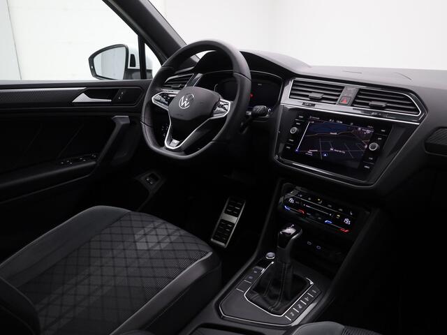 Volkswagen TIGUAN 1.4 TSI eHybrid R-Line Business+ | PANO | CAMERA | ADAPTIVE | KEYLESS | STOEL- EN STUURVERW.