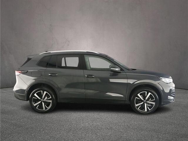 Volkswagen TIGUAN Life Edition 1.5 TSI eHybrid 204pk DSG Automaat Trekhaak, 360 camera, Adaptive cruise control, LED matrix koplampen, Elektrische achterklep