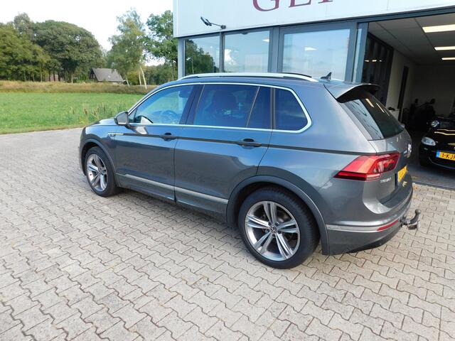 Volkswagen TIGUAN 1.5 TSI/DSG Highline R-line, Camera, Panoramdak, Trekhaak