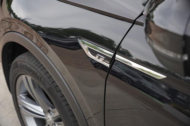 Volkswagen TIGUAN 2.0TSI/180pk DSG 4Motion R-Line|2017|Pano|ACC|LED|Trekhaak|Leder|Memory Seats|El. achterklep|Lane Assist|19"LMV