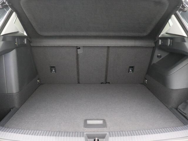 Volkswagen TIGUAN 1.5 eHybrid Life Edition 204PK DSG Adaptieve Cruise Controle, Achteruitrijcamera, Stoel-Stuurverwarming, Elektr. Achterklep, Navi via Apple Carplay/Android Auto, Side Assist, Keyless, Trekhaak, 19" LM Velgen