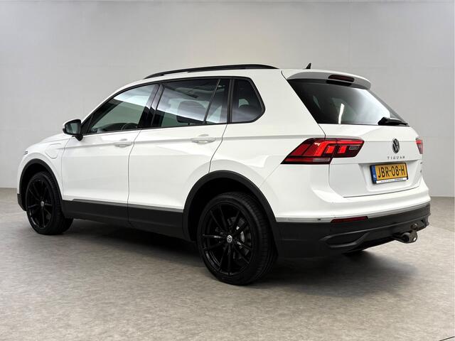 Volkswagen TIGUAN 1.4 TSI eHybrid 225PK R-Line | Pano | IQ Light | Virtual | Stuur/Stoelverw. | Adaptive Cruise | Carplay | Trekh.
