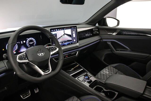 Volkswagen TIGUAN R-Line Edition 1.5 TSI eHybrid 272pk DSG Automaat Trekhaak, Panoramadak, Adaptive cruise control, Black Style, Achteruitrijcamera, Elektrische achterklep