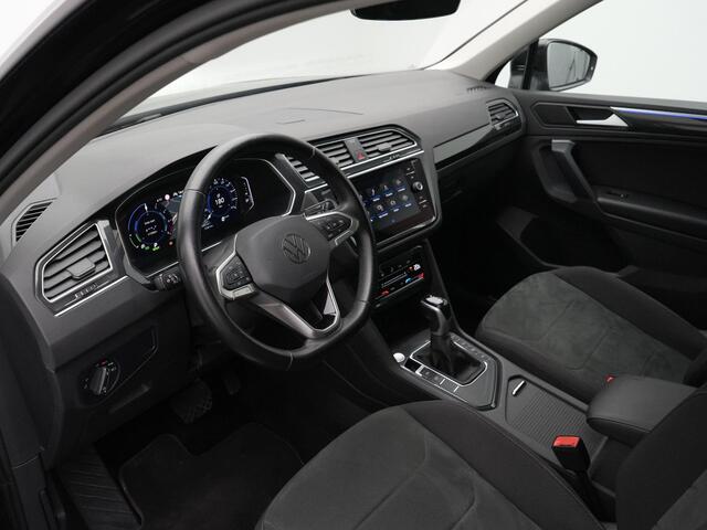 Volkswagen TIGUAN 1.4 TSI 245 pk DSG eHybrid Elegance | IQ Light | Achteruitrijcamera | Navigatie | Adaptive Cruise