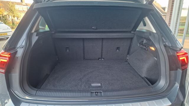 Volkswagen TIGUAN 1.5 TSI Elegance, NW Model! Panorama, BTW, Trekhaak!