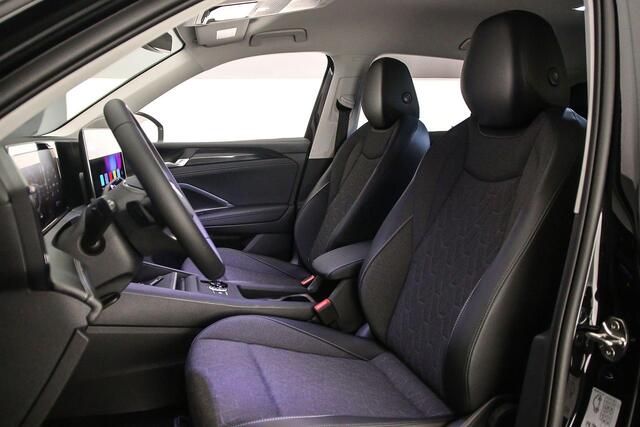 Volkswagen TIGUAN Life Edition 1.5 TSI eHybrid 204pk DSG Automaat Trekhaak, 360 camera, Adaptive cruise control, LED matrix koplampen, Elektrische achterklep