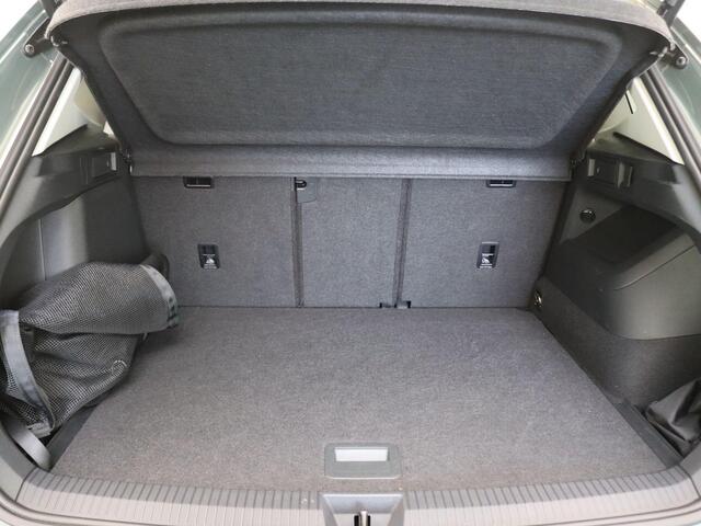 Volkswagen TIGUAN 1.5 eHybrid Elegance 204PK DSG Ergo Active Bestuurdersstoel, LED, Achteruitrijcamera, Navi, Keyless, Keyless, Side Assist, 20" LM Velgen