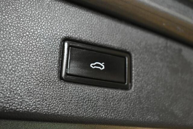 Volkswagen TIGUAN 1.5 TSI ACT Highline Trekh Elk A-klep Navi Virtual Cockpit