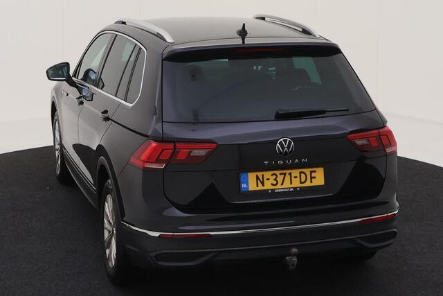 Volkswagen TIGUAN 1.5 TSI Life Business | Trekhaak | Navigatie | Binnenkort beschikbaar