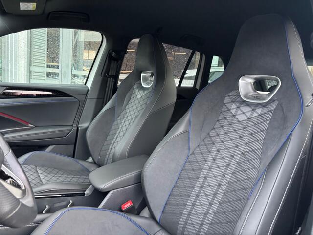 Volkswagen TIGUAN 2.0 TDI R-LINE AUTOMAAT 150PK AIRCO NAVI BIGSCREEN PDC-CAMERA CRUISE.