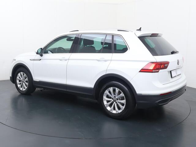 Volkswagen TIGUAN 1.5 TSI Life | 130 PK | Navigatiesysteem | Achteruitrijcamera | LED verlichting |