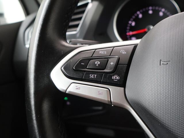 Volkswagen TIGUAN 1.5 TSI Life | 130 PK | Navigatiesysteem | Achteruitrijcamera | LED verlichting |