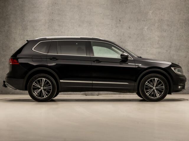 Volkswagen TIGUAN Allspace 1.4 TSI Highline Sport 7 Persoons 150Pk Automaat (PANORAMADAK, VIRTUAL COCKPIT, APPLE CARPLAY, 360 CAMERA, MEMORY SEATS, LEDER, STOELVERWARMING, ADAPTIVE CRUISE, GETINT GLAS, NIEUWSTAAT)