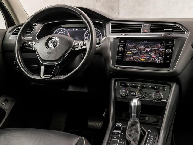 Volkswagen TIGUAN Allspace 1.4 TSI Highline Sport 7 Persoons 150Pk Automaat (PANORAMADAK, VIRTUAL COCKPIT, APPLE CARPLAY, 360 CAMERA, MEMORY SEATS, LEDER, STOELVERWARMING, ADAPTIVE CRUISE, GETINT GLAS, NIEUWSTAAT)