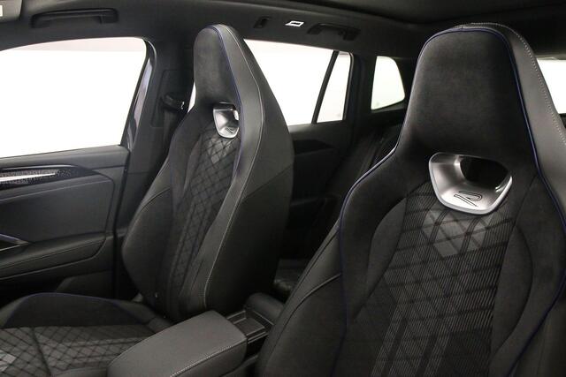 Volkswagen TIGUAN R-Line Edition 1.5 TSI eHybrid 272pk DSG Automaat, Trekhaak, Panoramadak, Adaptive cruise control, Achteruitrijcamera, Elektrische achterklep