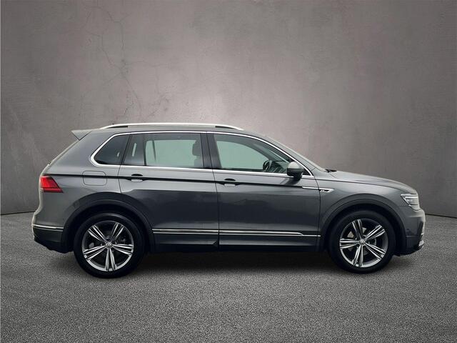 Volkswagen TIGUAN 1.5 TSI ACT Highline Business R 150pk DSG Automaat, Panoramadak, Trekhaak, Stoelverwarming, Achteruitrijcamera, Adaptive cruise control, Navigatie