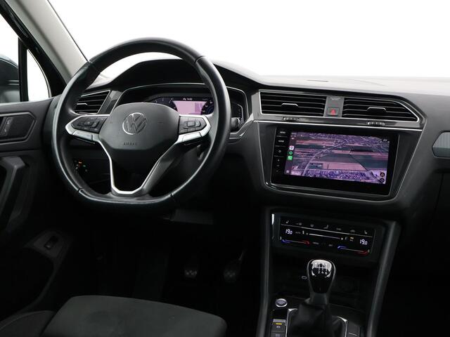 Volkswagen TIGUAN 1.5 TSI + WEGKL. TREKHAAK | VIRTUAL COCKPIT | STUUR/STOELVERW. | CAMERA | ADAPTIVE CRUISE | MASSAGE