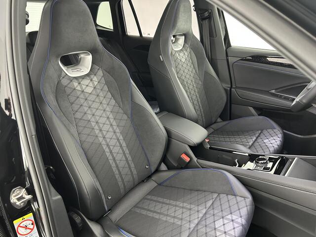 Volkswagen TIGUAN 1.5 eHybrid R-Line Edition Black Style Trekhaak Camera Panoramadak Stoelverwarming Massage Carplay