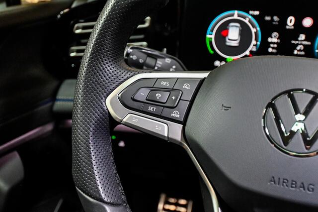 Volkswagen TIGUAN 1.5 eHybrid R-Line | 272 PK | PANO | STOELVERWARMING | STUURVERW