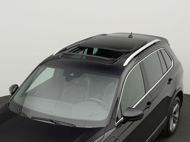 Volkswagen TIGUAN 1.4 TSI eHybrid 245 pk DSG R-Line Business | Panoramadak | Leder | Geheugenstoelen | Rondomzicht camera | IQ Light