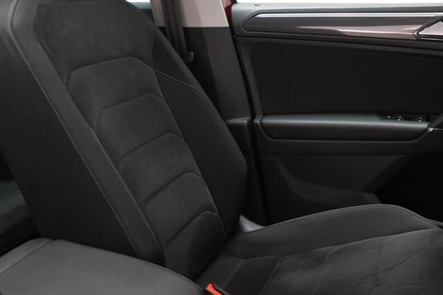 Volkswagen TIGUAN 1.4 TSI 4Motion Highline Business R | ADVANCE / NAVI / PARKEER / VEILIGHEIDS / KEYLESS- PACK | PANORAMADAK | HEAD UP