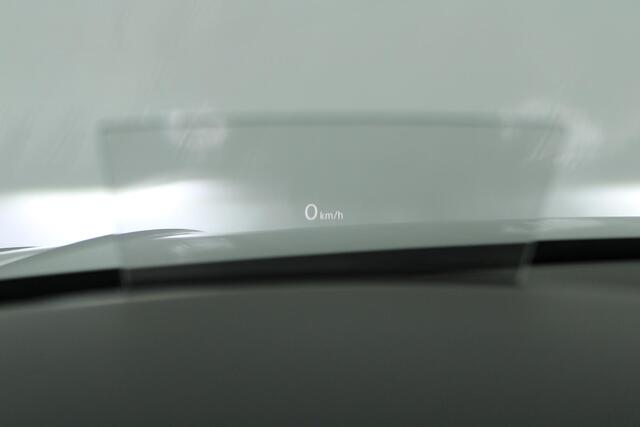 Volkswagen TIGUAN 2.0 TSI 4Motion Highline Panoramadak Trekhaak Head-Up Virtual Cockpit Camera