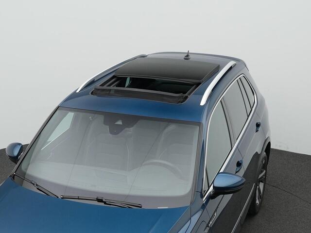 Volkswagen TIGUAN 1.4 TSI eHybrid R-Line Business+ | Panoramadak | IQ Light | Trekhaak | Lederen bekleding 'Vienna' | Rondomzicht camera | Park Assist | Side Assist | 19 inch