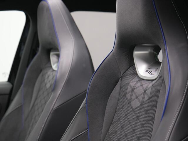 Volkswagen TIGUAN 1.5 eHybrid 272 pk R-Line Edition | Panoramadak | Stoel-/stuurverwarming | Standkachel | Park Assist | Side Assist | ErgoActive bestuurdersstoel | 20 inch