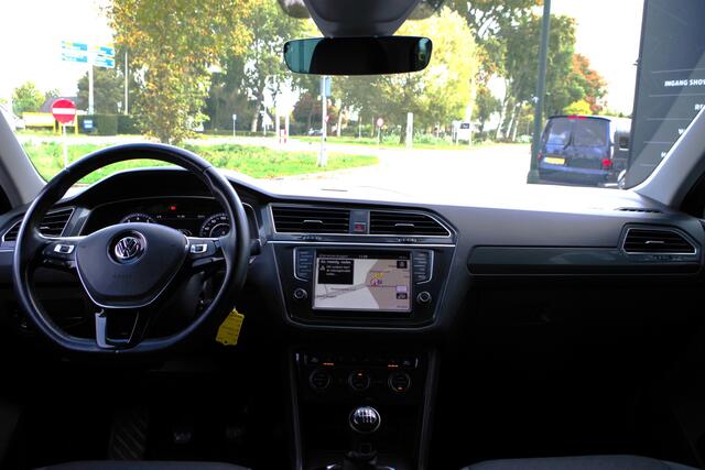 Volkswagen TIGUAN 1.4 TSI 125 PK Connected Series, Trekhaak, Digitale Coockpit, LED, Stoelverwarming, Carplay
