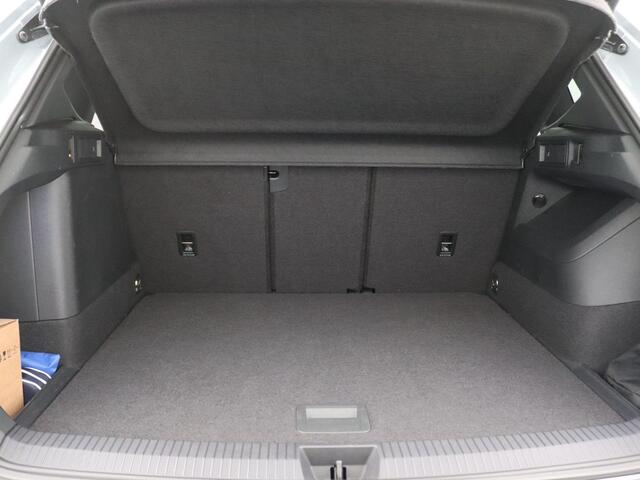 Volkswagen TIGUAN 1.5 eHybrid R-Line Edition 272PK DSG Black Style, Trekhaak, Navi via Apple Carplay/Android Auto, Keyless, Side Assist, Elektr. Achterklep, 19" LM Velgen