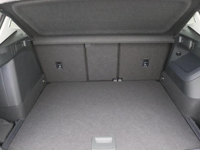 Volkswagen TIGUAN 1.5 eHybrid Life Edition 204PK DSG Trekhaak, 19" LM Velgen, Adaptieve Cruise Controle, Achteruitrijcamera, Side Assist, Navi via Apple Carplay/Android Auto, Keyless, Stoel-Stuurverwarming, Elektr. Achterklep