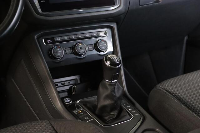 Volkswagen TIGUAN Allspace 1.5 TSI Comfortline, 7-Persoons, Stoel/Stuurverwarming, Apple CarPlay/Android Auto, ACC, Navigatie