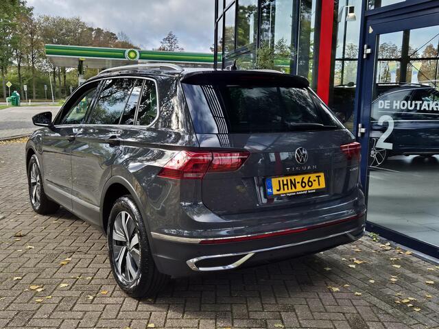Volkswagen TIGUAN 1.4 TSI eHybrid | Digitaal dashboard | Navigatie | LM Velgen | Parkeersensoren + Camera