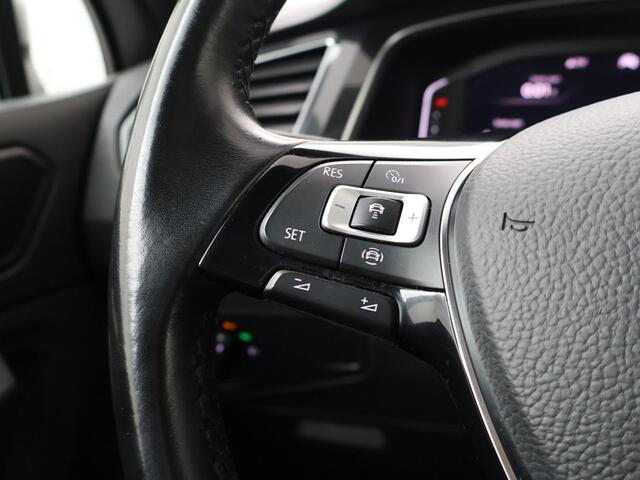 Volkswagen TIGUAN 1.5 TSI ACT Highline Business R | 150 PK | Automaat | Multifunctioneel stuurwiel | Panoramadak | Stoelverwarming | Cruisecontrol |