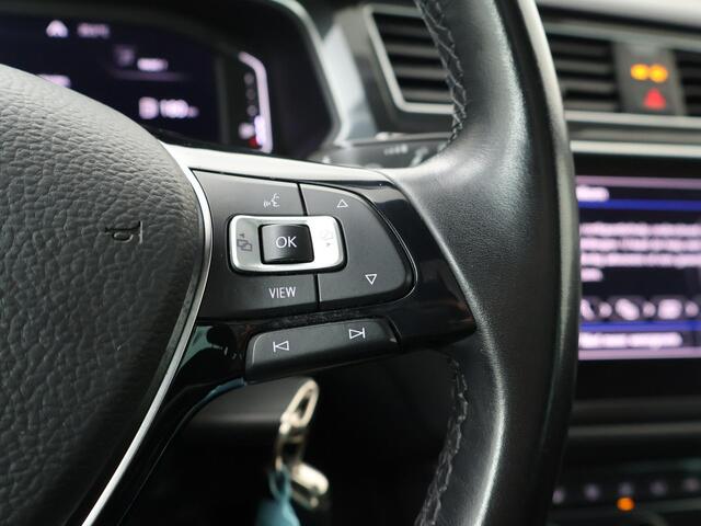 Volkswagen TIGUAN 1.5 TSI ACT Highline Business R | 150 PK | Automaat | Multifunctioneel stuurwiel | Panoramadak | Stoelverwarming | Cruisecontrol |