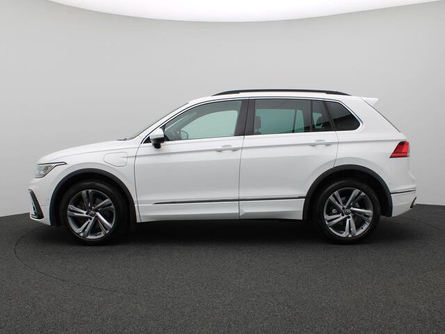 Volkswagen TIGUAN 1.4 TSI eHybrid R-Line Business+ 245PK DSG SOH 88%, Volleder, Memorystoel, Trekhaak, Stoel-Stuurverwarming, Achteruitrijcamera,