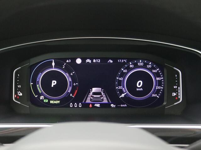 Volkswagen TIGUAN 1.4 TSI eHybrid R-Line Business+ 245PK DSG SOH 88%, Volleder, Memorystoel, Trekhaak, Stoel-Stuurverwarming, Achteruitrijcamera,