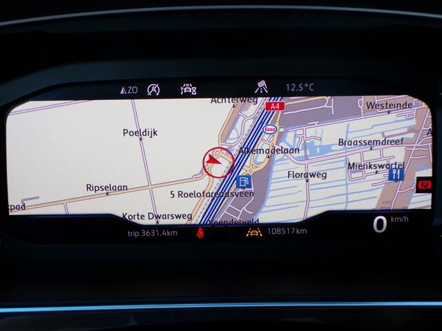 Volkswagen TIGUAN 1.5 TSI Comfortline Bus. R-Line, Full LED / Virtual Cockpit / Carplay + Android Auto / Adaptive cruise / 19' LMV