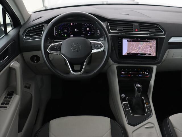Volkswagen TIGUAN 1.4 TSI eHybrid Style | Trekhaak | Stoelverwarming | 360 Camera | Adaptive cruise | Carplay | Park Assist | Achterbankverwarming | Virtual Cockpit | PHEV | Plug In