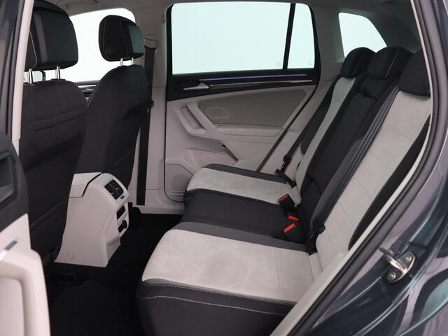 Volkswagen TIGUAN 1.4 TSI eHybrid Style | Trekhaak | Stoelverwarming | 360 Camera | Adaptive cruise | Carplay | Park Assist | Achterbankverwarming | Virtual Cockpit | PHEV | Plug In