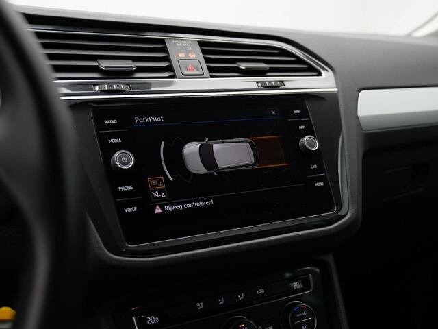 Volkswagen TIGUAN 1.5 TSI 130 pk Comfortline | Trekhaak | Navigatie | Parkeersensoren voor/achter | Adaptive Cruise