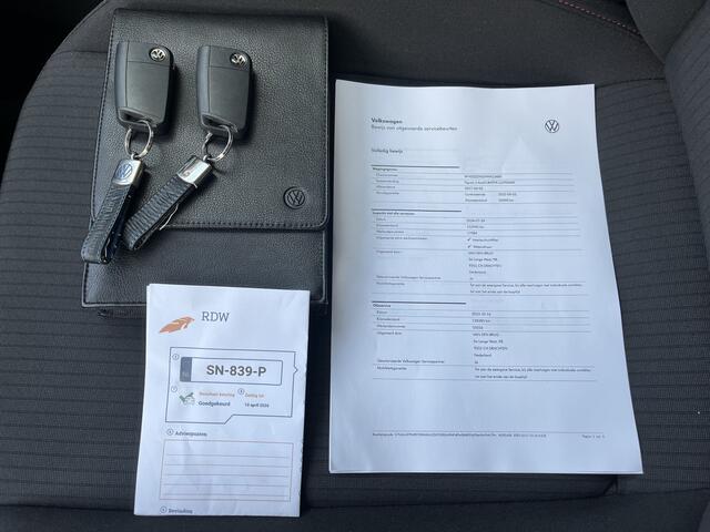 Volkswagen TIGUAN 1.4 TSI ACT 150 pk R-Line | Panoramadak | 1800 kg trekgewicht | Side Assist | Head Up | Trekhaak | Camera | ACC | Stoelverwarming | Active info Display