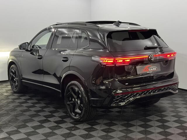 Volkswagen TIGUAN R-Line Plus Black Style 1,5 PHEV eHybrid 272pk Pano, 360 Camera, Half leder, Navi, Massage stoelen, ACC, Led, Stoelverwarming, 2 jaar garantie