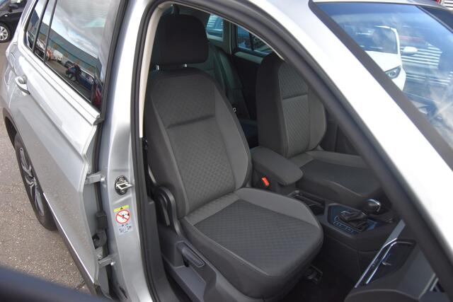 Volkswagen TIGUAN 1.5 TSI ACT Comfortline Business , TREKHAAK , VIRTUAL COCKPIT , V STOEL VERW , NAVI , LED KOPL ,